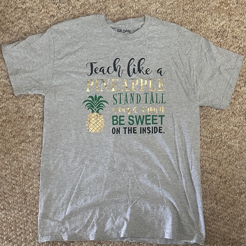 Gildan Gray Women’s Tee with Pineapple Graphic
